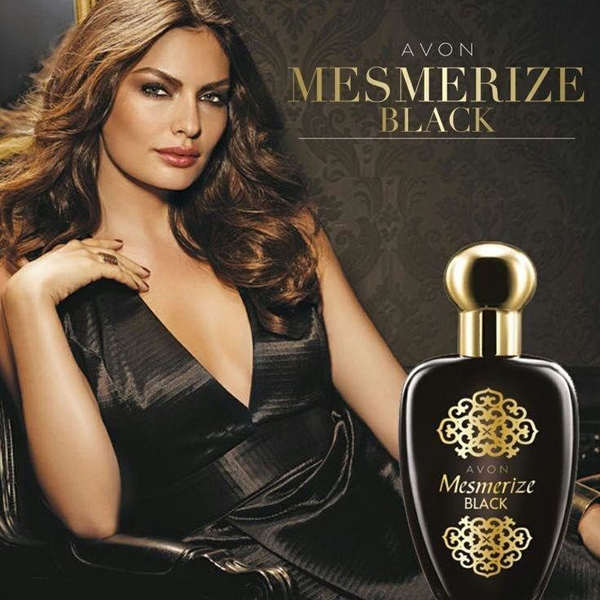 реклама женской версии аромата Mesmerize Black for Her от эйвон