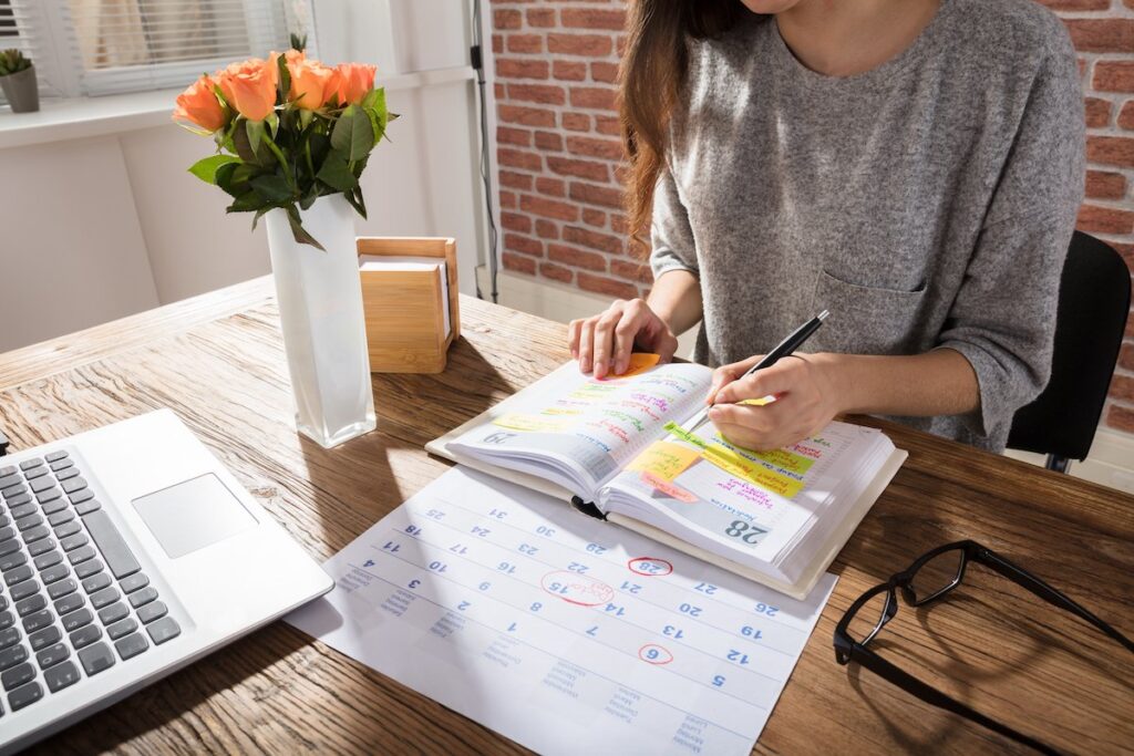 Как выбрать планинг, ежедневник или еженедельник: что лучше и в чем отличие?